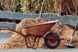 Jardinier-paysagiste : redonnez un second souffle à votre brouette en l'équipant d'une nouvelle roue